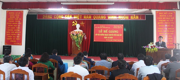 Bế giảng lớp Bồi dưỡng ngạch chuyên viên cao cấp khóa 18 năm 2020, mở tại Trường Chính trị tỉnh Kon Tum